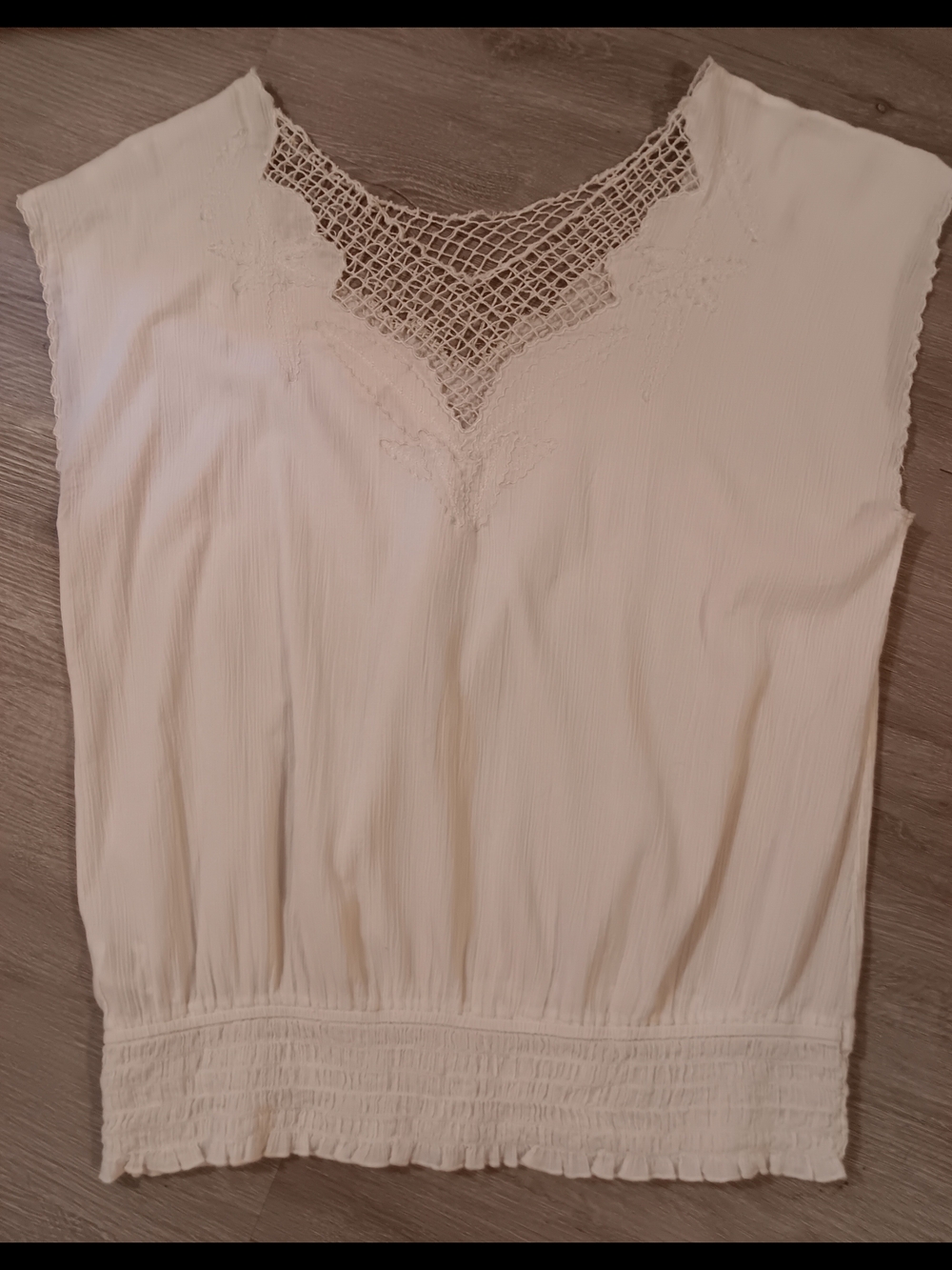 Dkny Cream Lace-Trim Sleeveless Blouse